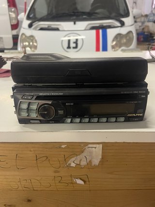Radio CD Alpine CDM-9803R