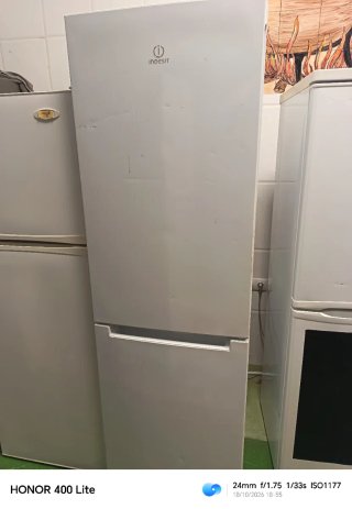 Nevera Indesit Blanca