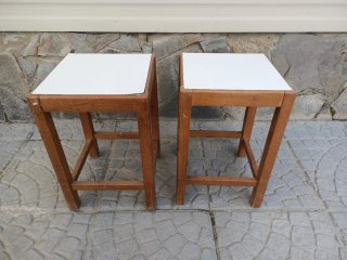2 Taburetes de Madera