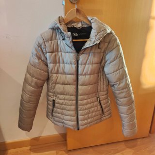 Cazadora Acolchada Ligera Zara Beige, talla M