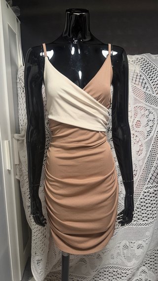 Vestido corto bicolor