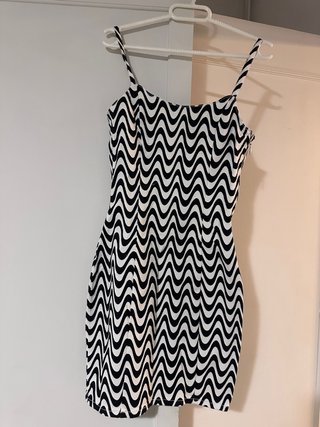Vestido corto estampado ondas