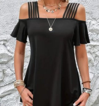 Blusa Negra con Hombros Descubiertos Talla L