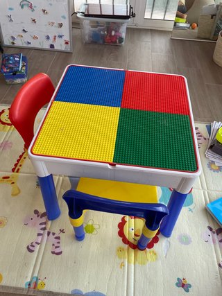 Mesa Superkids con 2 Sillas (Caja conservada)