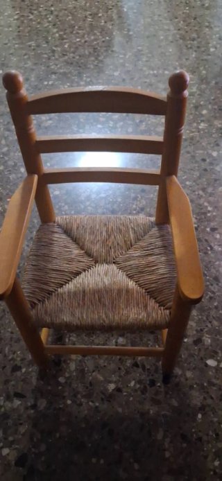 Silla Infantil Rústica de Madera y Enea