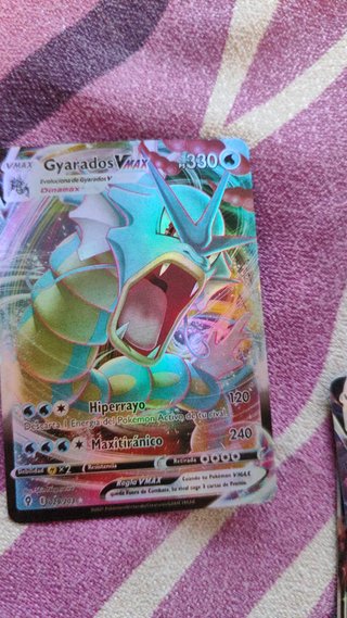 Carta Pokémon Gyarados VMAX 029/203