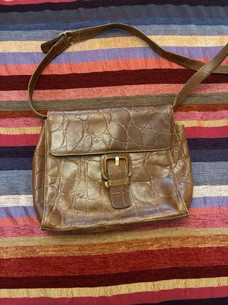 Bolso de Piel Texturizada Color Caramelo