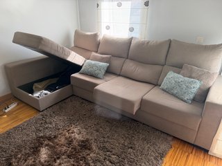 Sofá Chaise Longue Beige con Arcón