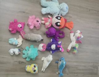 Lote de 13 peluches variados