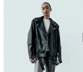 Cazadora Negra Tipo Cuero NO HAGO ENVÍOS