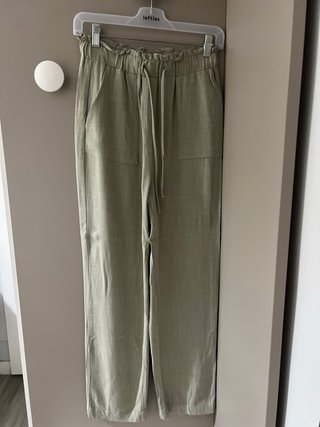 Pantalones de lino verdes Lefties