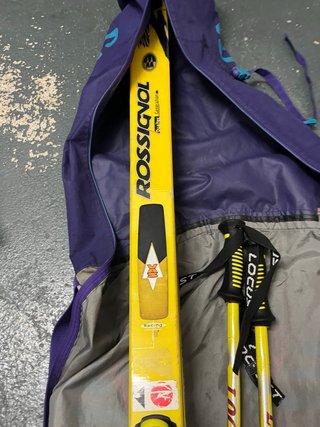 Esquís Rossignol con Bastones y Funda
