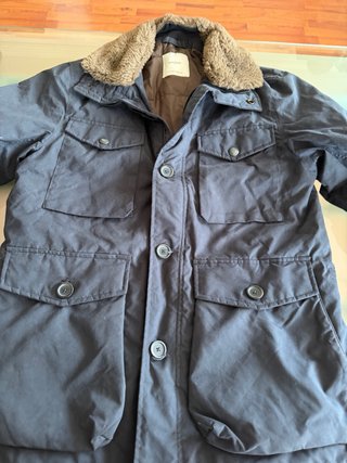 Abrigo Mango Negro, cuello piel desmontable