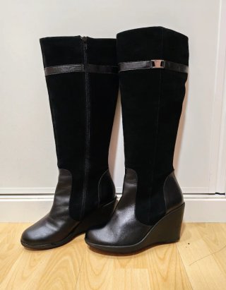 Botas Altas Negras con Cuña