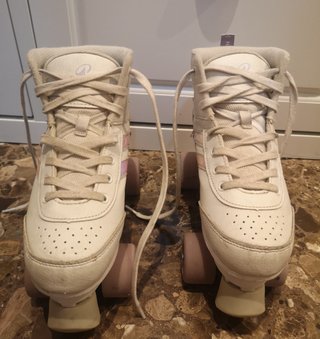 Patines de Cuatro Ruedas Blancos