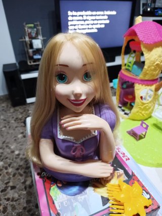 Muñeca Rapunzel para peinar