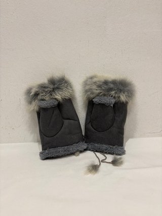 Guantes sin dedos grises