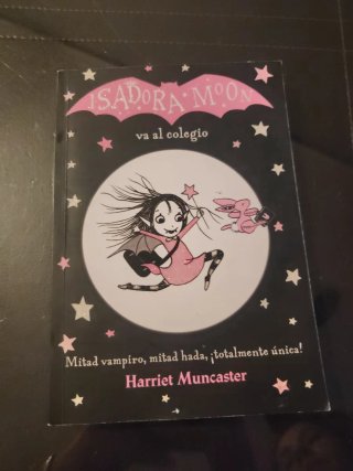 Isadora Moon va al colegio