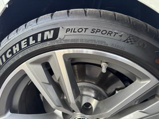 2 Neumáticos Michelin Pilot Sport 4 225/45/18