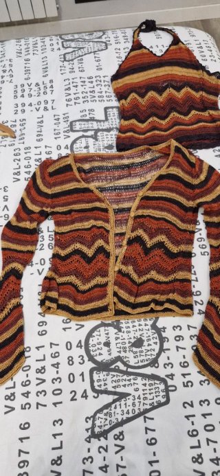 Conjunto Chaqueta y Top Halter T38