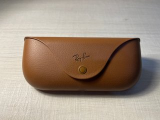 Ray-Ban Meta Wayfarer con cristales Transition