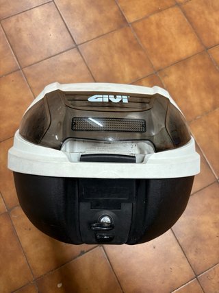 Baúl para moto Givi