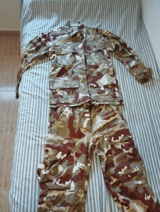 Antiguo uniforme Árido Armada Española