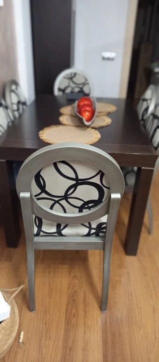 Conjunto de Mesa y 6 Sillas de Salón