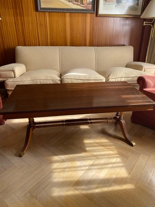 Mesa de centro inglesa de madera