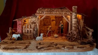 Presepe con Capanna in Legno