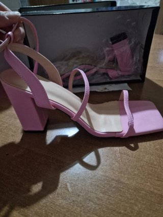 Sandalias de tacón rosa