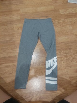 Pantaló Nike gris niña 8-9 años