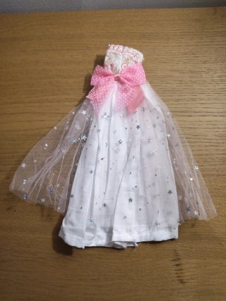 Lote de vestiti Barbie.