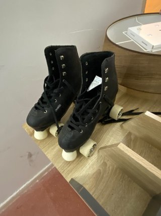 Patines de cuatro ruedas Oxelo negros. Talla 40