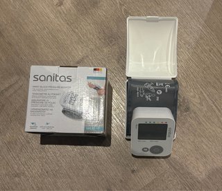 Tensiómetro de muñeca Sanitas SBC 22