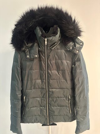 Anorak corto de plumas verde