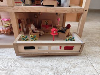 Casa de Muñecas de Madera