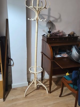 Perchero Thonet de madera