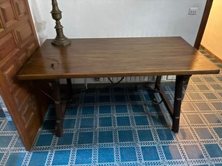 Mesa Antigua de Madera