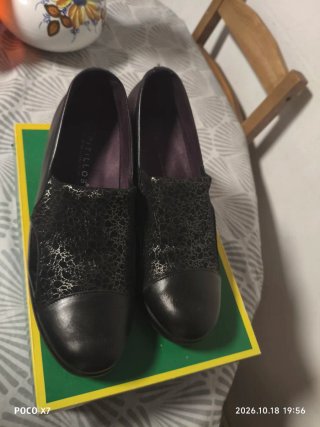 Zapatos de Piel Pitillos Talla 41