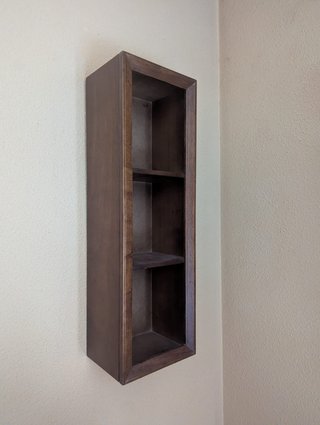 Estantería de pared de madera