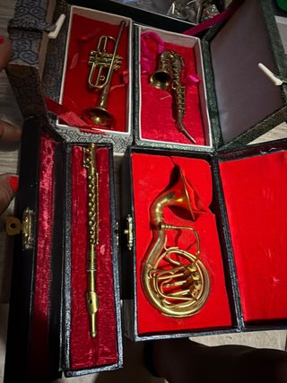 Set de 4 Miniaturas de Instrumentos Musicales