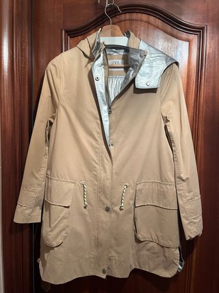 Chubasquero Beige Zara
