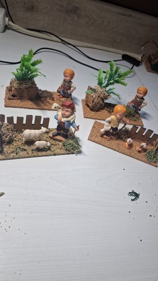 4 Figuras para Belén Puig