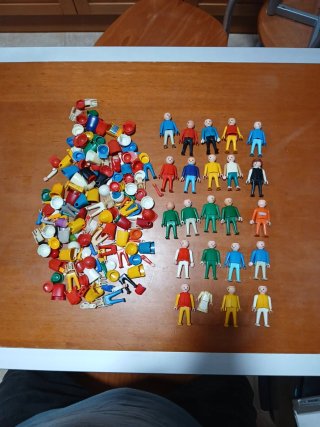 Lote muñecos y accesorios antiguos de Playmobil