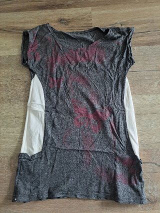 Camiseta manga corta gris y blanca