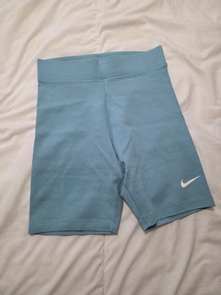 Leggings cortos Nike azul claro M