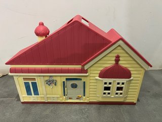 Casa de Juguete con Tejado Rojo