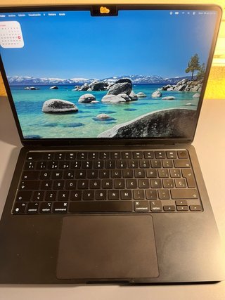 MacBook Air M3 13,6 (2024)