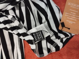 Vestido SHEIN Rayas Blanco y Negro Talla M